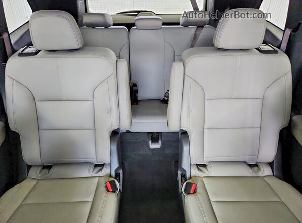 1GKENKKS8TJ221611 2026 GMC ACADIA White Հետևի նստատեղերի տեսք