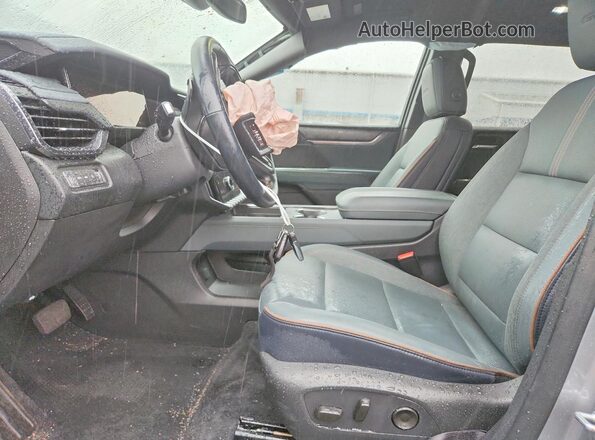 1GKENPRSXSJ185938 2025 GMC ACADIA Silver Widok wnętrza z przodu