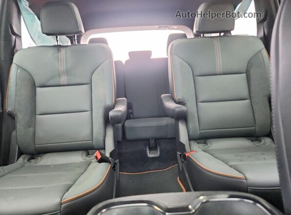 1GKENPRSXSJ185938 2025 GMC ACADIA Silver Widok tylnych siedzeń