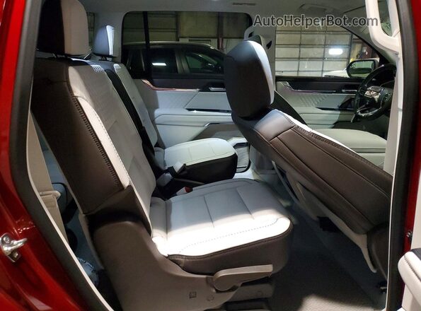 1GKENRRS8SJ210430 2025 GMC ACADIA Бордовый Вид задней части салона