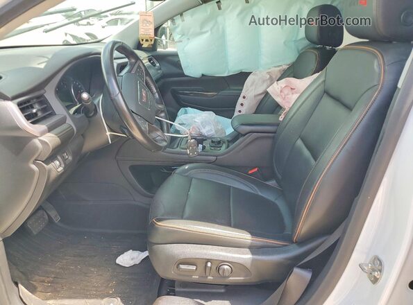 1GKKNLLS7MZ115001 2021 GMC ACADIA Белый Вид салона спереди