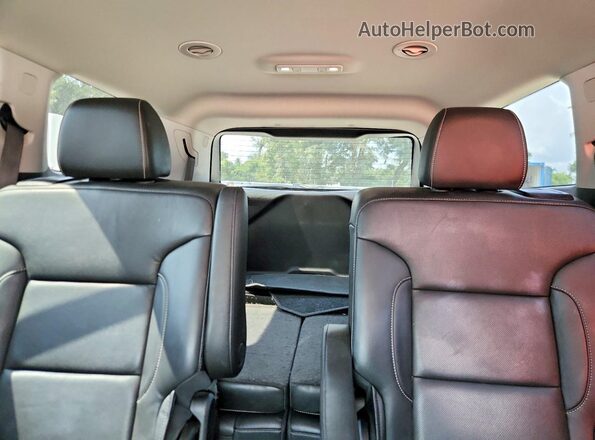 1GKKNML49NZ124789 2022 GMC ACADIA White Rear seats view
