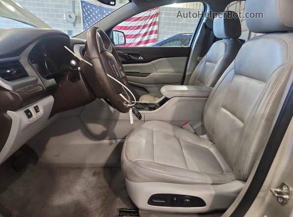 1GKKNNLS3HZ178985 2017 GMC ACADIA Silver Widok wnętrza z przodu