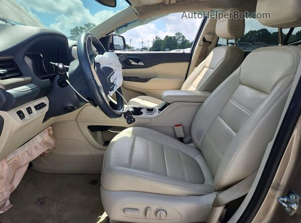 1GKKNPLS7PZ106066 2023 GMC ACADIA Золотой Вид салона спереди