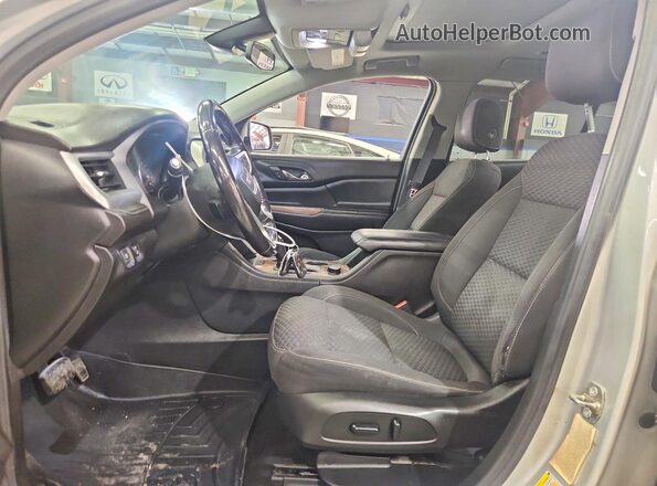 1GKKNSLS3JZ248926 2018 GMC ACADIA Silver Widok wnętrza z przodu