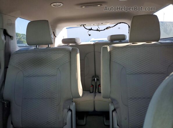 1GKKNSLSXKZ196759 2019 GMC ACADIA White Rear seats view