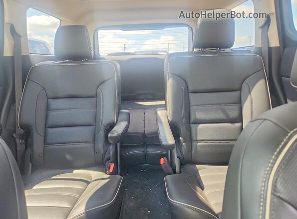 1GKKNXLS4HZ255102 2017 GMC ACADIA Silver Widok tylnych siedzeń