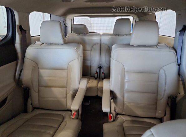 1GKKNXLS6KZ187098 2019 GMC ACADIA White Vista de los asientos traseros