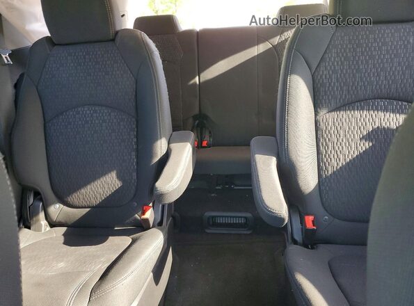 1GKKRPKD5GJ102541 2016 GMC ACADIA Silver Հետևի նստատեղերի տեսք