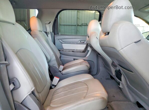 1GKKRSKD0GJ208043 2016 GMC ACADIA Silver Widok wnętrza z tyłu