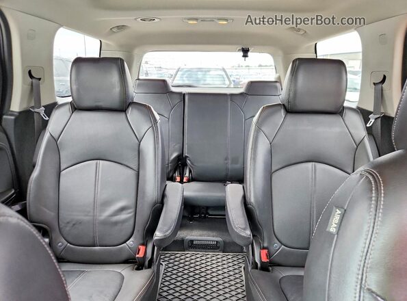 1GKKRSKD2HJ132777 2017 GMC ACADIA Red Հետևի նստատեղերի տեսք