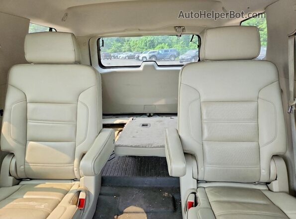 1GKS2CKJ1HR353028 2017 GMC YUKON White Հետևի նստատեղերի տեսք