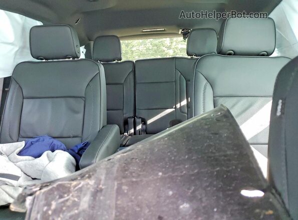 1GKS2DRL9SR284254 2025 GMC YUKON Silver Вид задніх сидінь