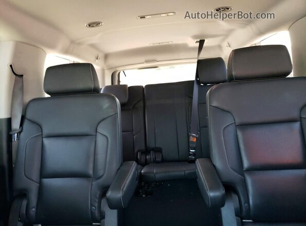 1GKS2GKC0LR156028 2020 GMC YUKON Gray Rear seats view