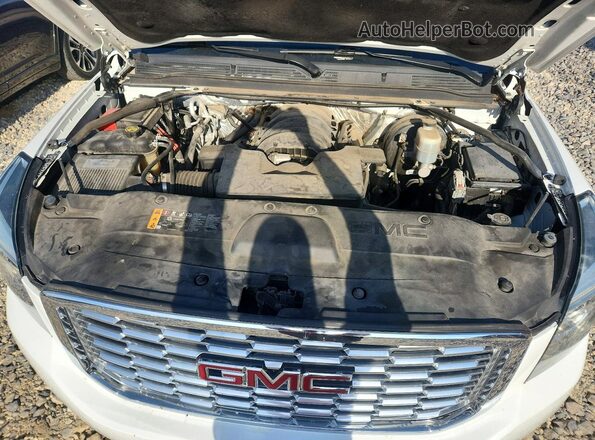 1GKS2GKC1JR332145 2018 GMC YUKON Белый Вид задней части салона