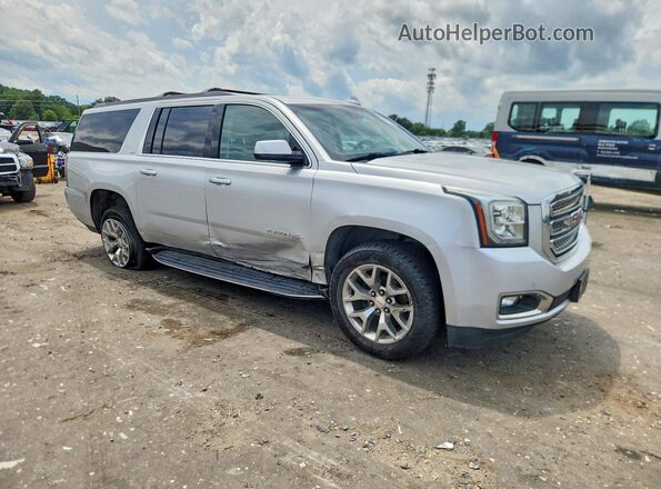 1GKS2GKC3JR225839 2018 GMC YUKON Silver Przód prawy