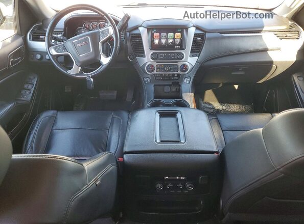 1GKS2GKC8JR255015 2018 GMC YUKON Белый Вид панели приборов