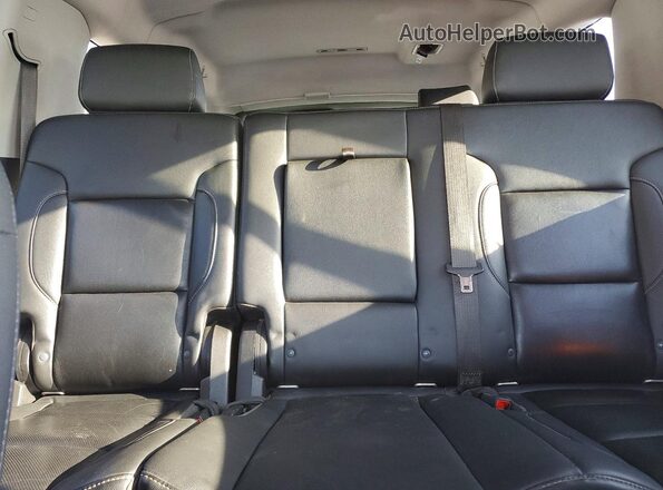 1GKS2GKC8LR299745 2020 GMC YUKON White Հետևի նստատեղերի տեսք