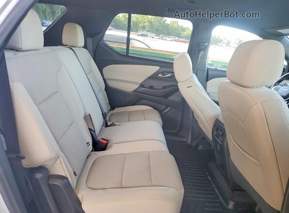1GNERFKW6NJ167875 2022 CHEVROLET TRAVERSE Silver Widok wnętrza z tyłu