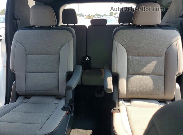 1GNERGKS7TJ149739 2026 CHEVROLET TRAVERSE White Widok tylnych siedzeń