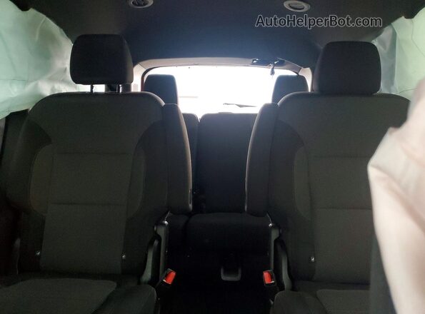 1GNEVGKW6PJ273165 2023 CHEVROLET TRAVERSE Red Vista de los asientos traseros