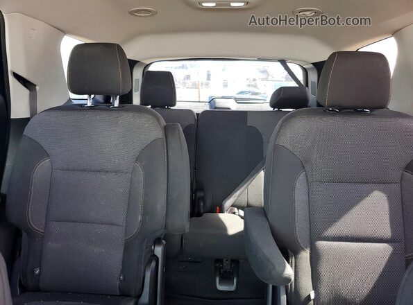 1GNEVGKW8KJ106007 2019 CHEVROLET TRAVERSE White Vista de los asientos traseros