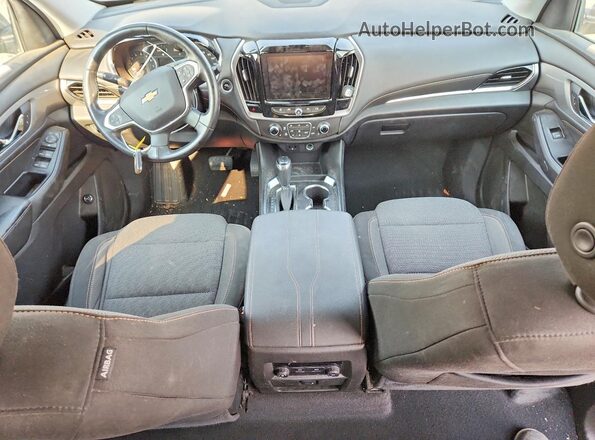 1GNEVGKW9JJ130735 2018 CHEVROLET TRAVERSE Серый Вид панели приборов