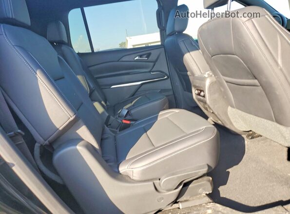 1GNEVGRS5SJ174736 2025 CHEVROLET TRAVERSE Black Widok wnętrza z tyłu