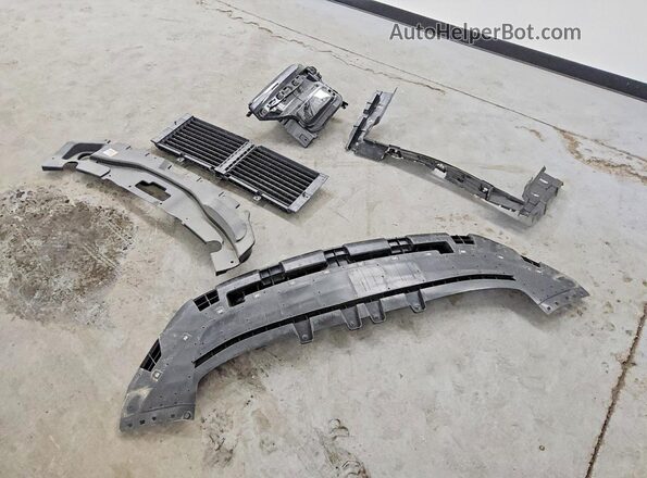 1GNEVGRS5SJ290406 2025 CHEVROLET TRAVERSE Gray ძრავის განყოფილების ხედი