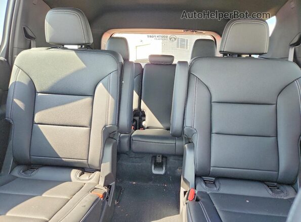 1GNEVGRS9SJ284706 2025 CHEVROLET TRAVERSE White Widok tylnych siedzeń