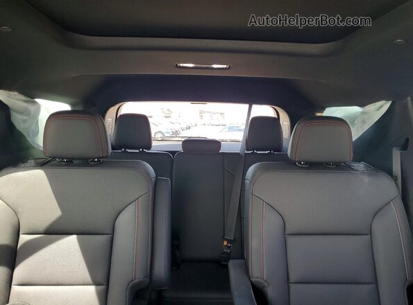 1GNEVJKS4TJ272908 2026 CHEVROLET TRAVERSE Черный Вид задних сидений