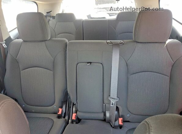 1GNKRGKD1GJ176509 2016 CHEVROLET TRAVERSE Burgundy Vista de los asientos traseros