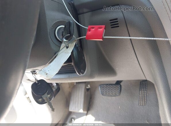 1GNKVGKD4HJ268646 2017 CHEVROLET TRAVERSE Белый Вид панели приборов