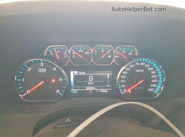 1GNLCDEC1JR306269 2018 CHEVROLET TAHOE Белый Вид щитка приборов