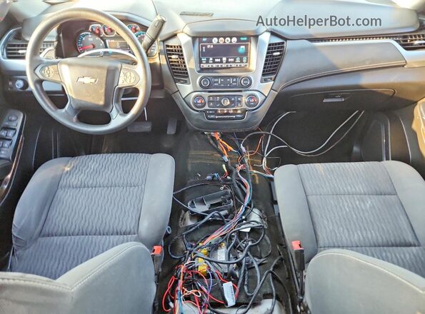 1GNLCDEC6JR228555 2018 CHEVROLET TAHOE Silver Vista del salpicadero