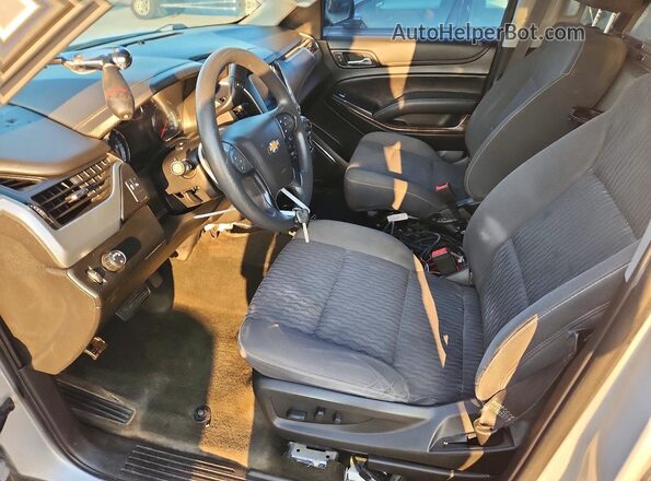 1GNLCDEC6JR228555 2018 CHEVROLET TAHOE Silver Vista interior delantera