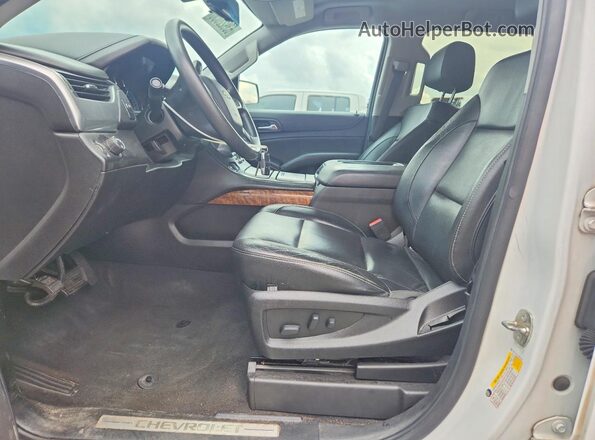 1GNLCDEC7LR246226 2020 CHEVROLET TAHOE White Widok wnętrza z przodu