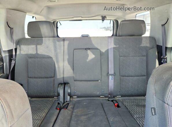 1GNSCAKC7GR239989 2016 CHEVROLET TAHOE White Widok tylnych siedzeń
