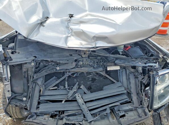 1GNSCBKC2LR140688 2020 CHEVROLET TAHOE Silver Vista del compartimento del motor