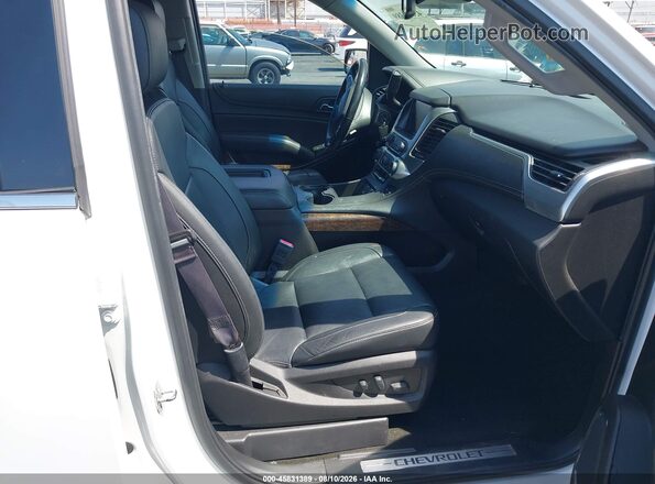 1GNSCBKC3HR248129 2017 CHEVROLET TAHOE White Widok wnętrza z przodu