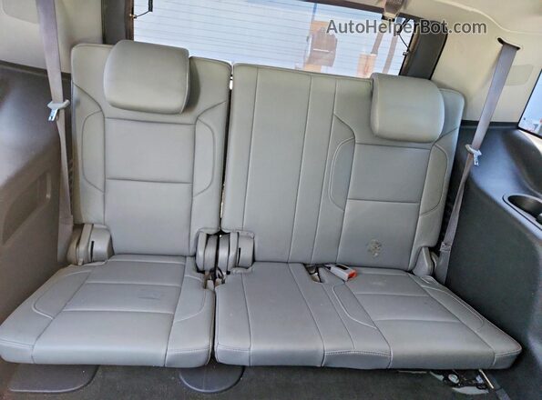 1GNSCBKC5HR142734 2017 CHEVROLET TAHOE Серебряный Вид задних сидений