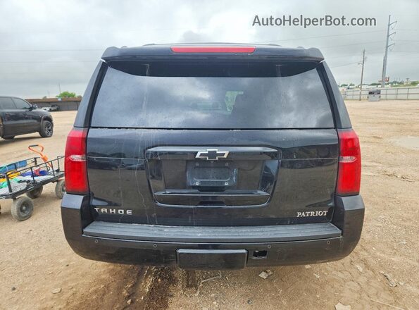 1GNSCBKC8JR148632 2018 CHEVROLET TAHOE Black Вид ззаду