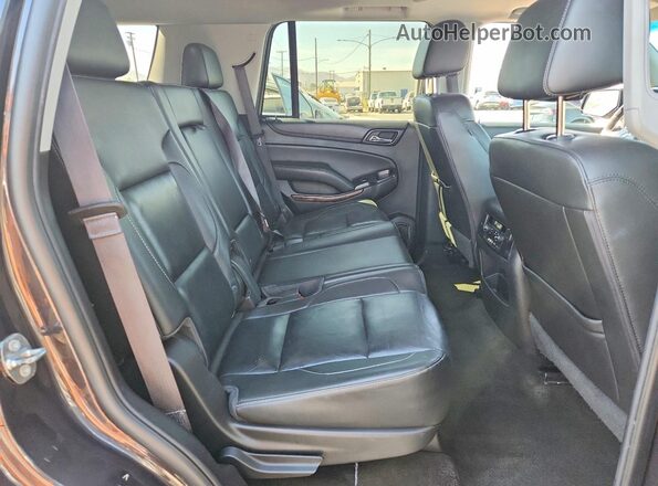 1GNSCBKCXGR215952 2016 CHEVROLET TAHOE Gray Vista interior trasera