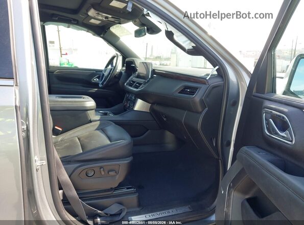 1GNSCCKD4PR140664 2023 CHEVROLET SUBURBAN Silver Vista interior delantera