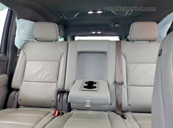 1GNSCCKD8MR176871 2021 CHEVROLET SUBURBAN White 