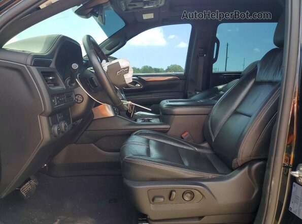 1GNSCEKD7MR301256 2021 CHEVROLET SUBURBAN Черный Вид салона спереди