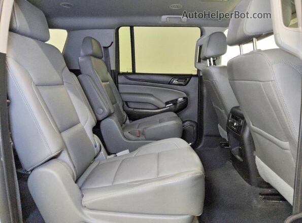 1GNSCHKC3LR276105 2020 CHEVROLET SUBURBAN White უკანა სალონის ხედი