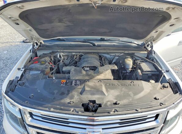 1GNSCJKC7GR371456 2016 CHEVROLET SUBURBAN White Vista del compartimento del motor