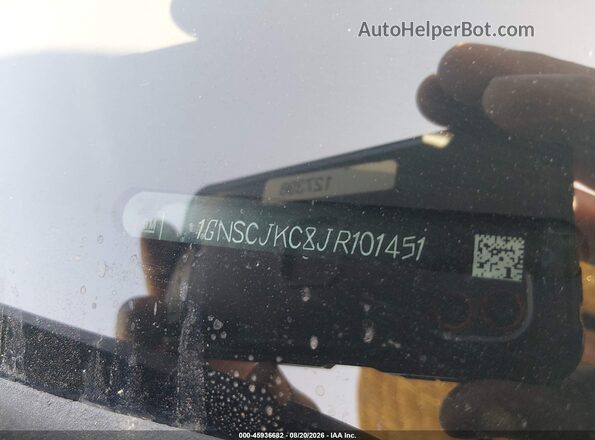 1GNSCJKC8JR101451 2018 CHEVROLET SUBURBAN White Widok komory silnika