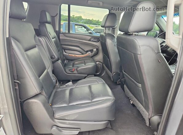 1GNSCJKC9LR218622 2020 CHEVROLET SUBURBAN Silver Vista interior trasera